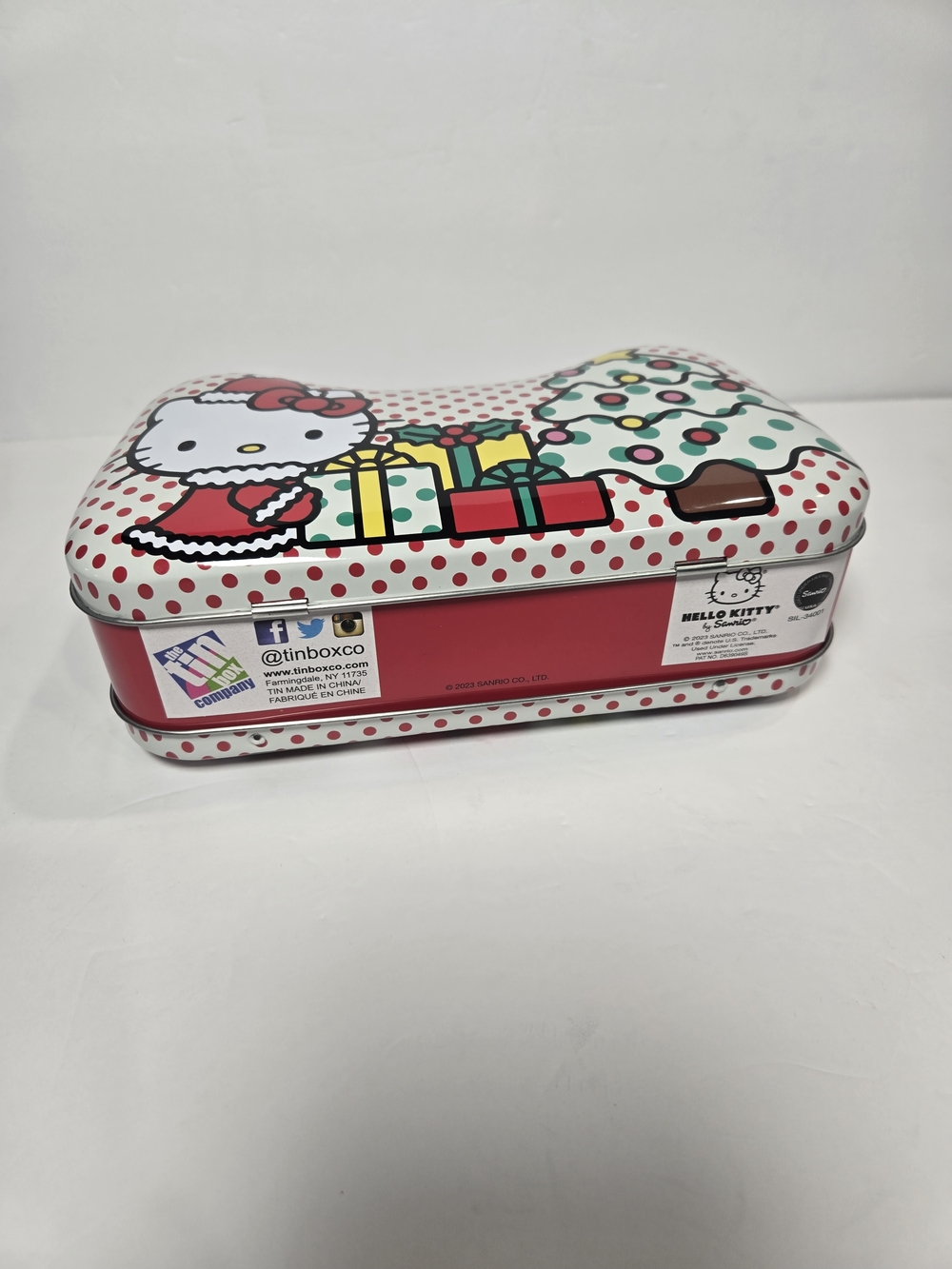 Hello Kitty Holiday Beaded-Handle Mini Tote in White, Red, Green, Yellow - Picture 4 of 6
